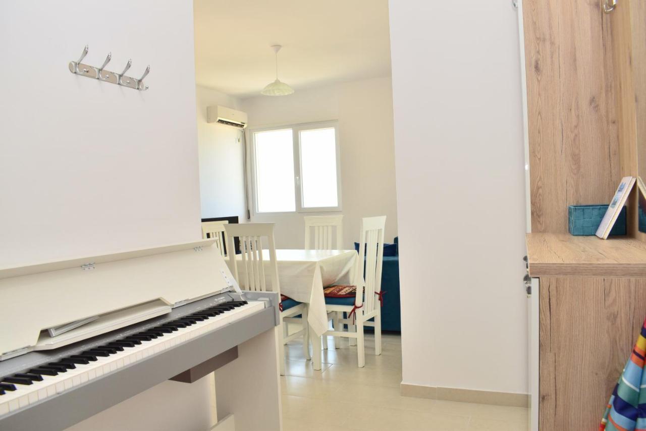 Sea View Apartment - 007 Влёра Экстерьер фото